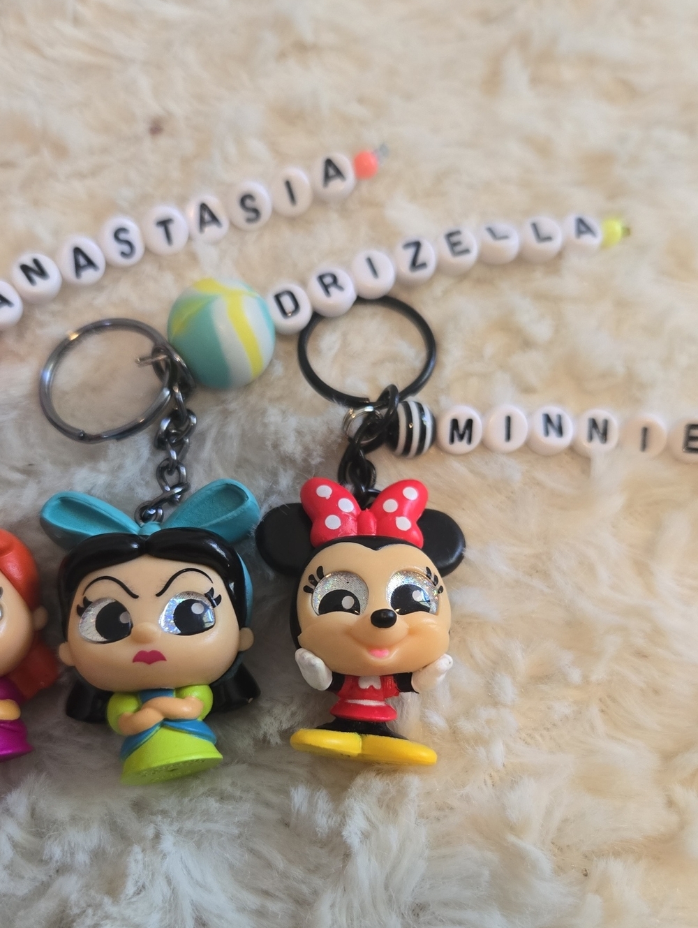 Disney Mini Figurine Keychain Set - Red, Pink, Blue, Yellow, Green, Black - Picture 3 of 3